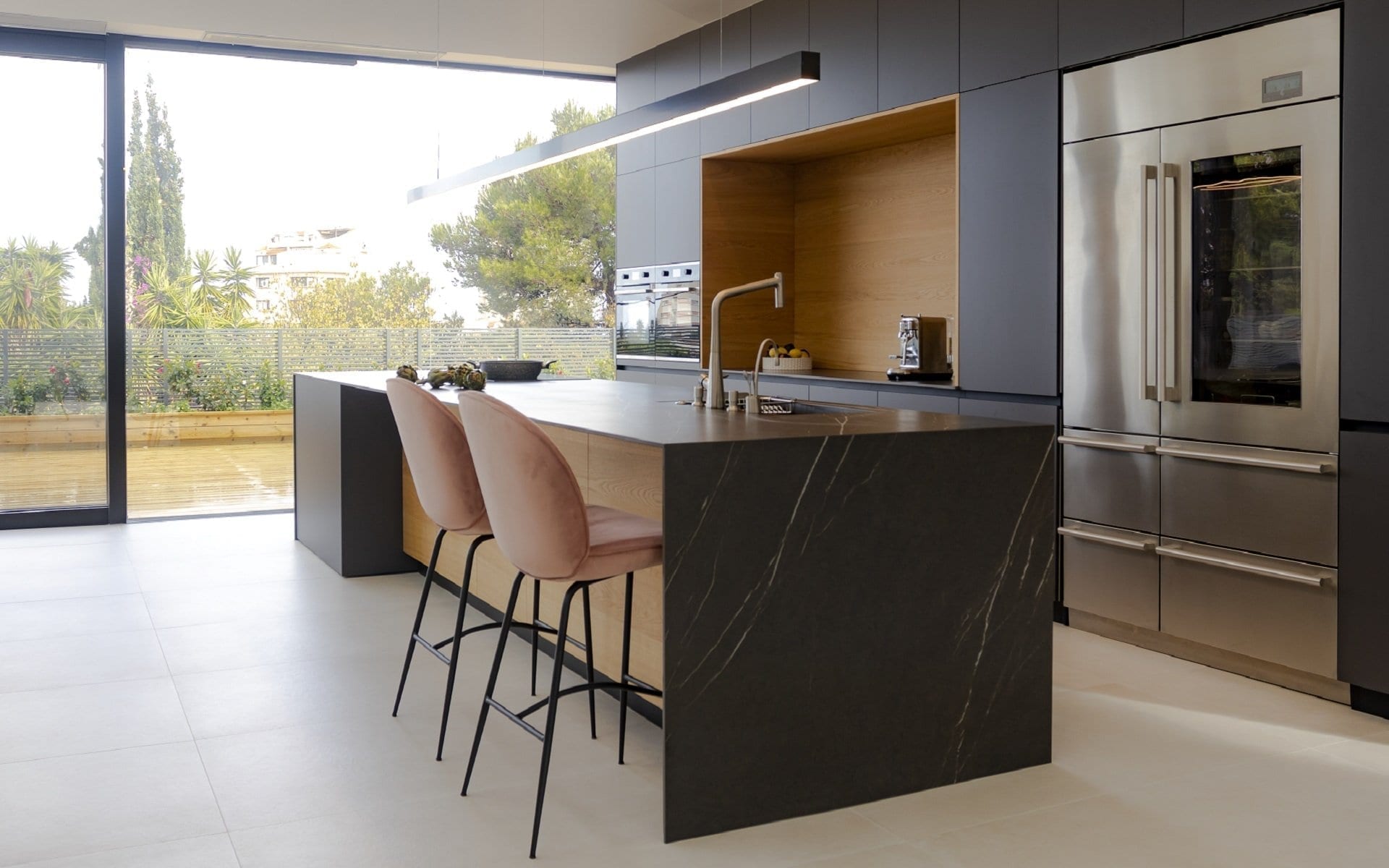 מטבח אפור כהה - Semel Kitchens