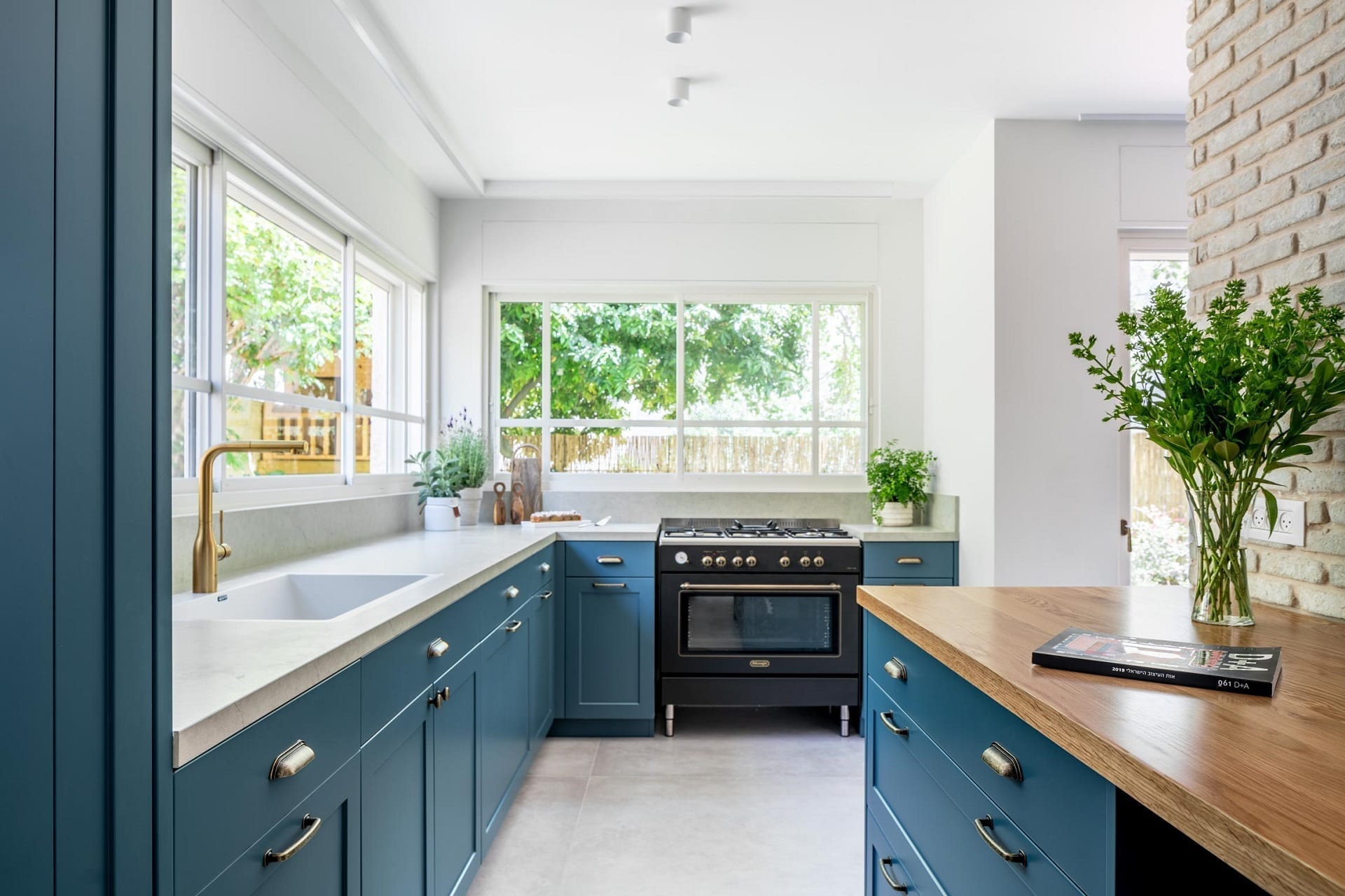 מטבח כחול - Semel Kitchens